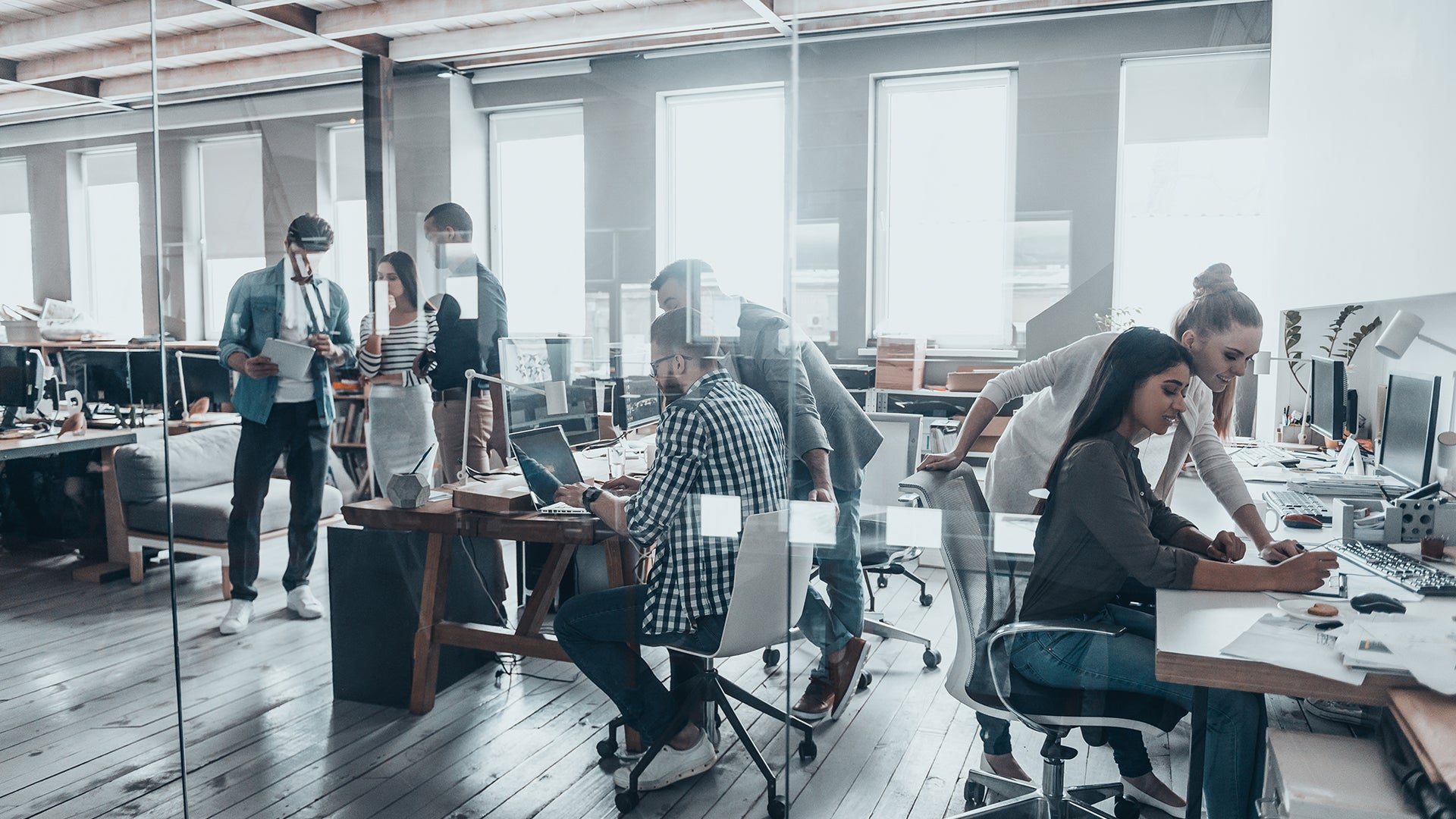 Need A Stylish White Monitor? Here's Some Inspiration For Your Office!