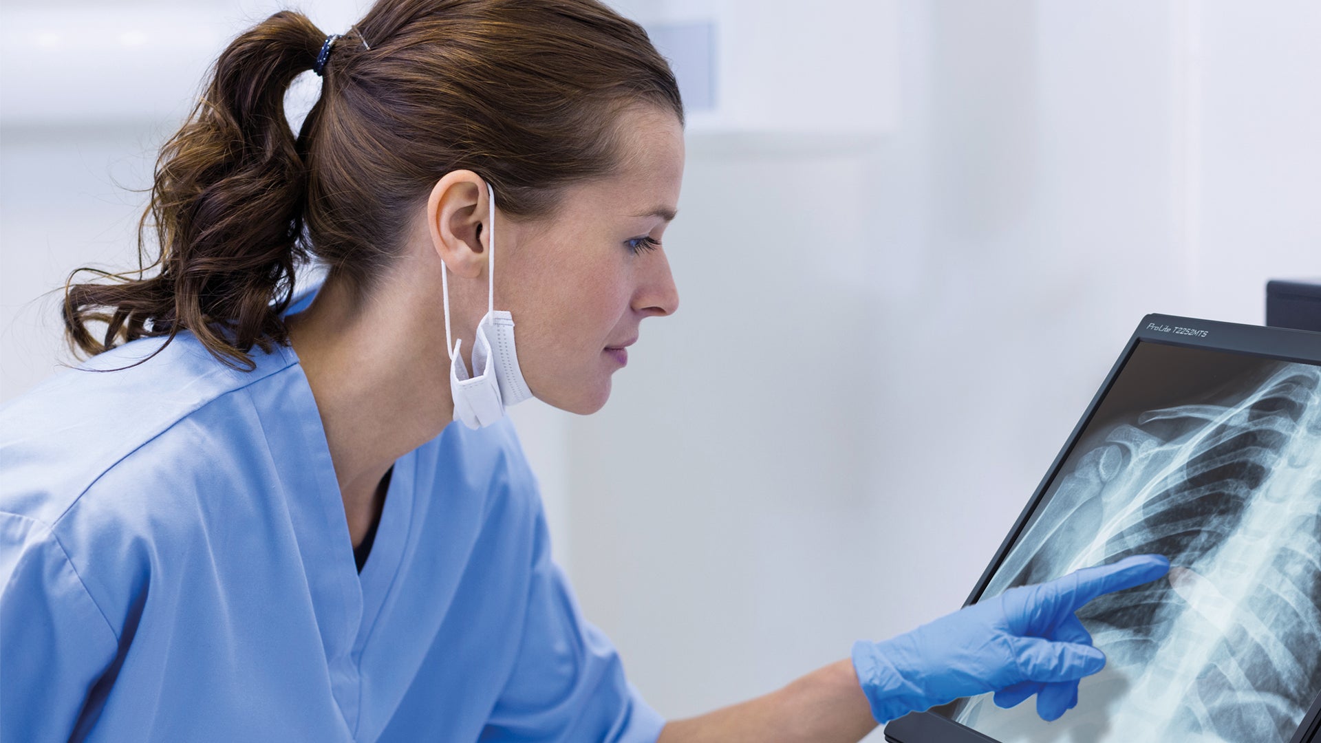 What Is The Best Medical Touch Screen Monitor for Healthcare Professionals?